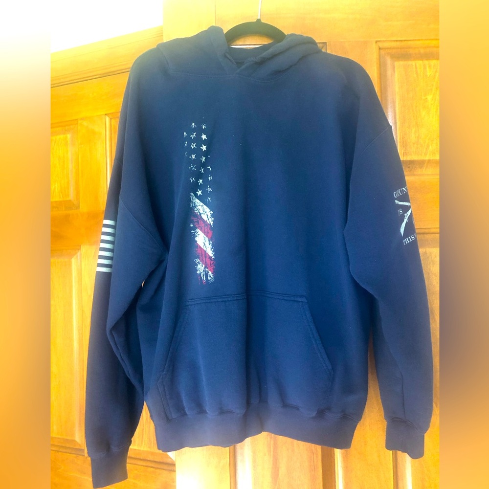 XL navy blue hoodie